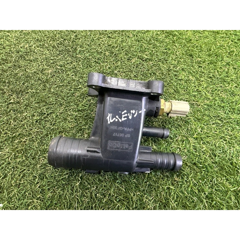 Фланець системи охолодження (система охлаждения) LAND ROVER Range Rover Evoque L538 2016 2.0 LR038758