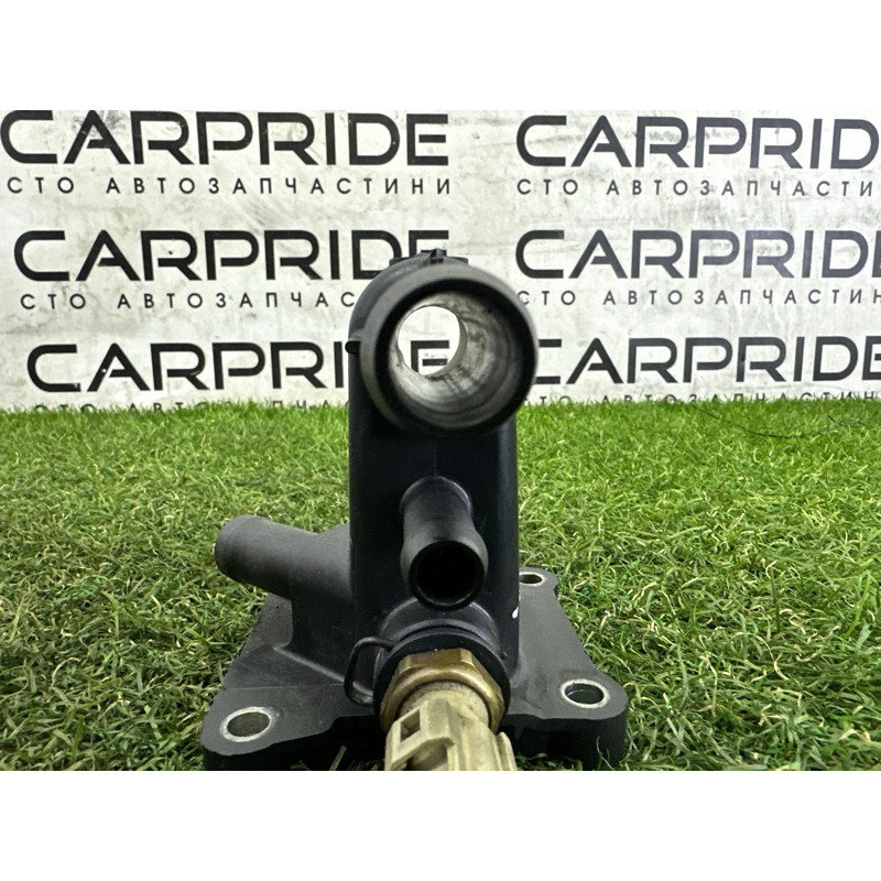 Фланець системи охолодження (система охлаждения) LAND ROVER Range Rover Evoque L538 2016 2.0 LR038758