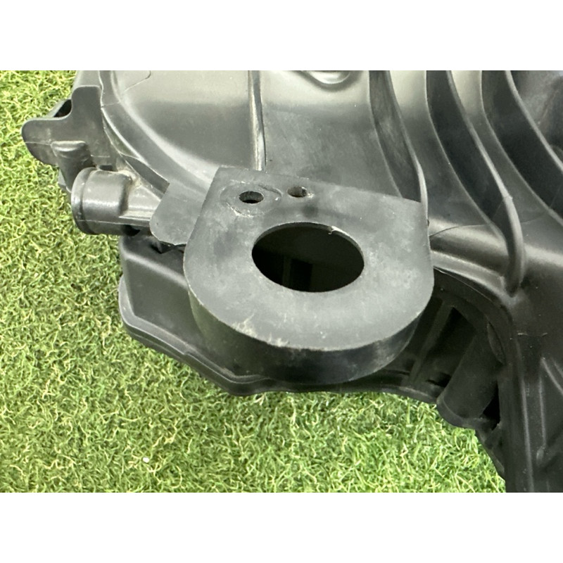 Впускний колектор (впускная система) LAND ROVER Range Rover Evoque L538 2016 2.0 LR083482