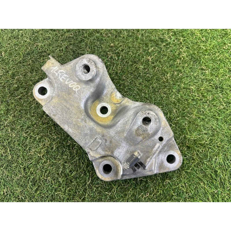 Кронштейн КПП (трансмиссия) LAND ROVER Range Rover Evoque L538 2016 2.0 LR047379