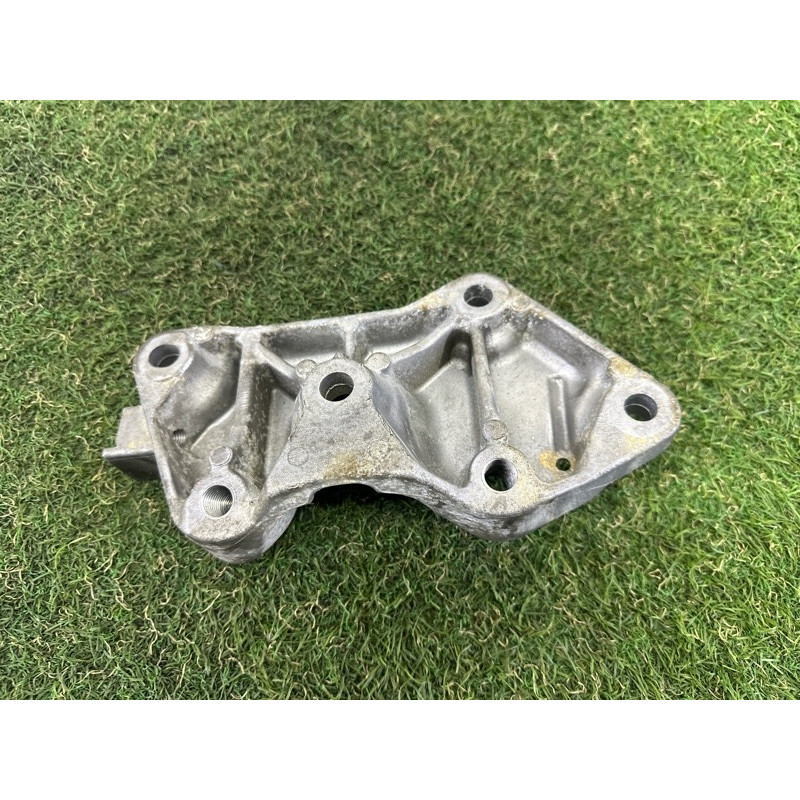 Кронштейн КПП (трансмиссия) LAND ROVER Range Rover Evoque L538 2016 2.0 LR047379