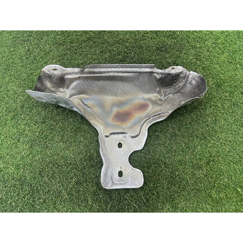 Защита коллектора (выпускная система) LAND ROVER Range Rover Evoque L538 2016 2.0 LR025679