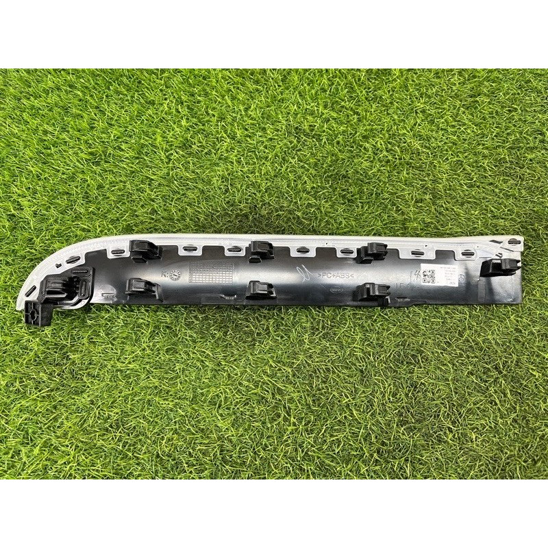 Декоративная накладка торпедо (салон) Mercedes-Benz EQB 350 X243 2022 A2476802102