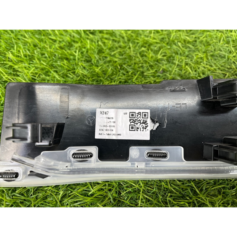 Декоративная накладка торпедо (салон) Mercedes-Benz EQB 350 X243 2022 A2476802102