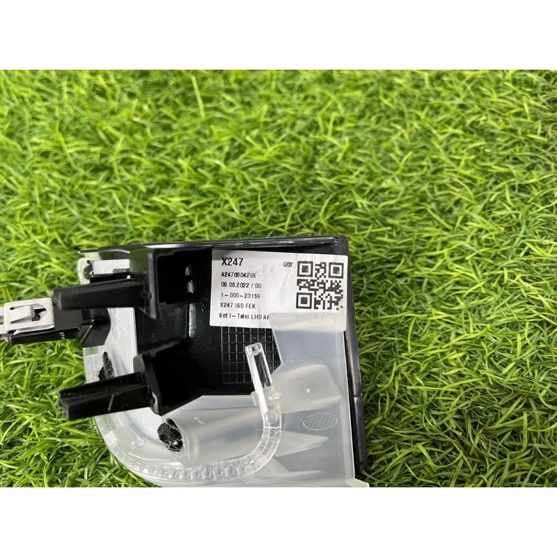 Декоративная накладка торпедо (салон) Mercedes-Benz EQB 350 X243 2022 A2476803804