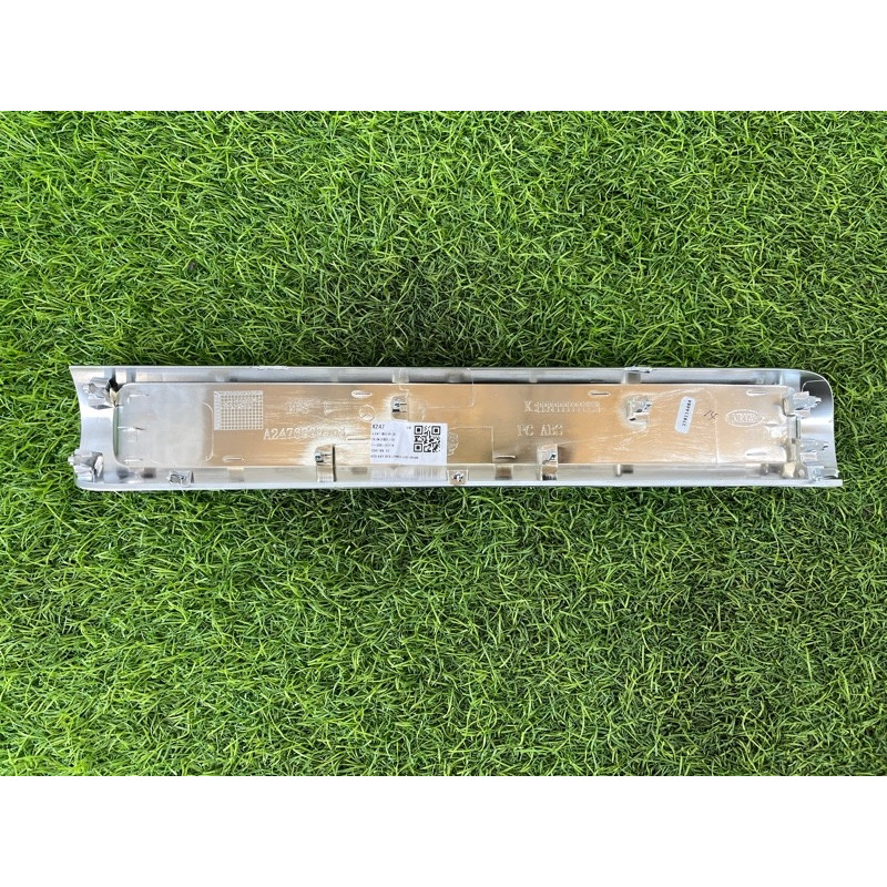 Декоративная накладка торпедо (салон) Mercedes-Benz EQB 350 X243 2022 A2476809903