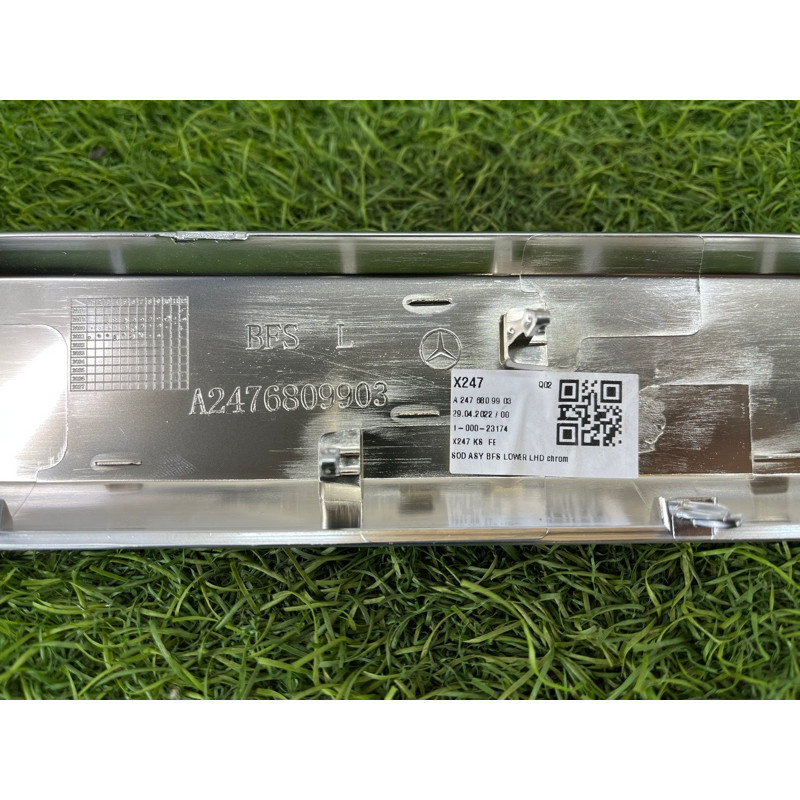 Декоративная накладка торпедо (салон) Mercedes-Benz EQB 350 X243 2022 A2476809903