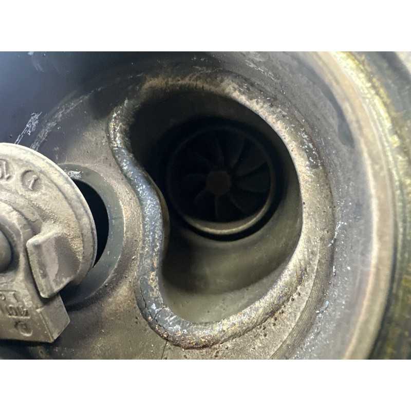 Турбина (выпускная система) LAND ROVER Range Rover Evoque L538 2016 2.0 LR066515