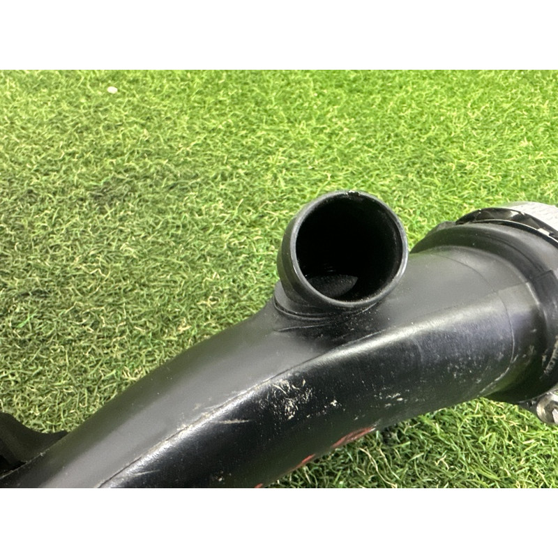 Патрубок воздушного фильтра (впускная система) LAND ROVER Range Rover Evoque L538 2016 2.0 LR024307