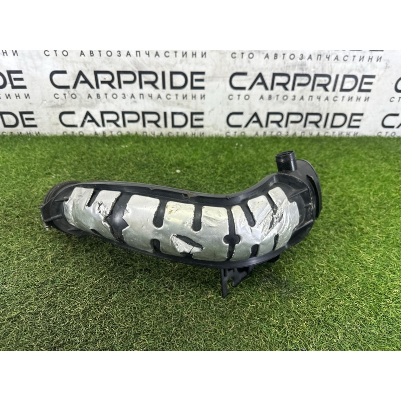 Патрубок воздушного фильтра (впускная система) LAND ROVER Range Rover Evoque L538 2016 2.0 LR056238