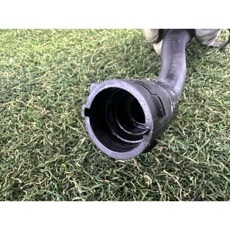 Патрубок (система охлаждения) LAND ROVER Range Rover Evoque L538 2016 2.0 LR035435