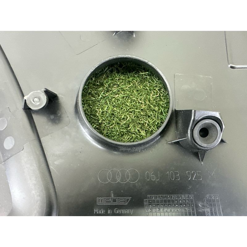 Декоративная крышка двигателя (двигатель и элементы) AUDI A4 B8 2010 2.0 CAEB 06J103925AG