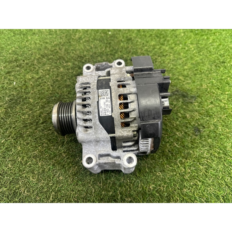 Генератор (электрика) AUDI A4 B9 2018 2.0 DBPA 06L903024J