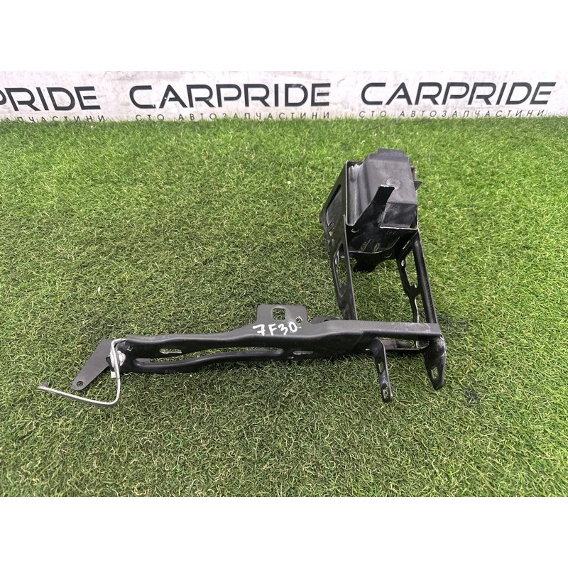 Кронштейн фары (кузов и элементы) BMW 3-series F30 2013 2.0 51647245792