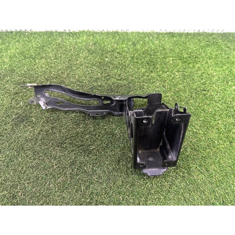 Кронштейн фары (кузов и элементы) BMW 3-series F30 2013 2.0 51647245792