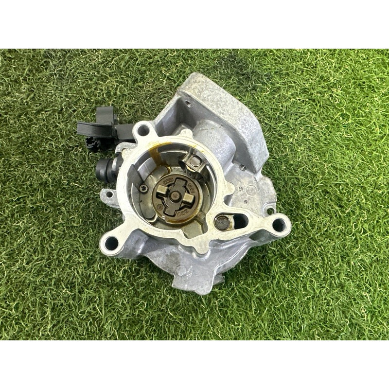 Вакуумный насос (тормозная система) AUDI A4 B9 2018 2.0 DBPA 06K145100AE