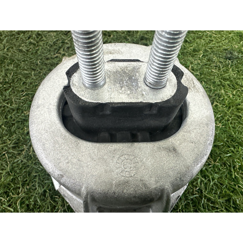 Подушка КПП (трансмиссия) Jeep Grand Cherokee WK2 2018 3.6 68032662AE