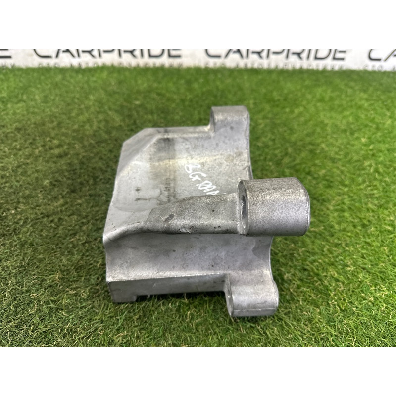 Кронштейн АКПП (трансмиссия) Jeep Grand Cherokee WK2 2018 3.6 68275992AA