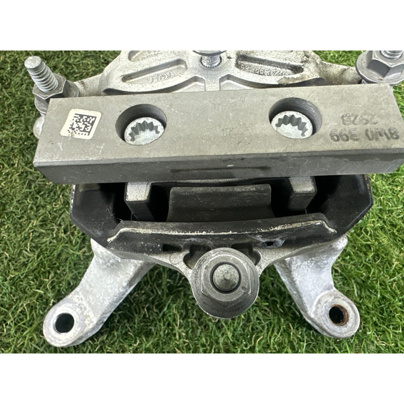 Подушка КПП (трансмиссия) AUDI A4 B9 2018 2.0 DBPA 8W0399156AN