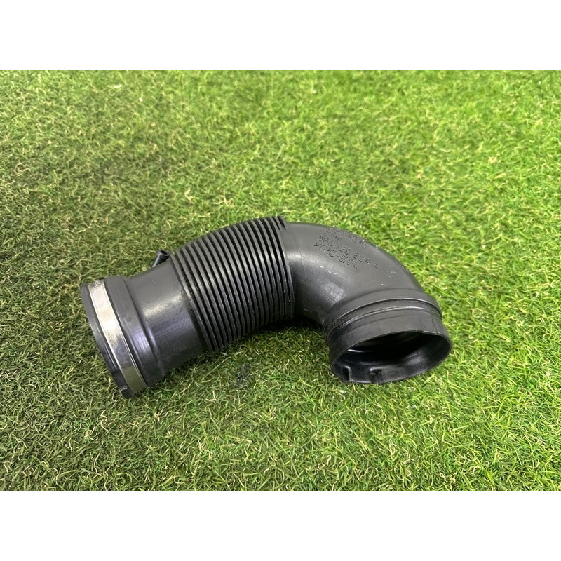 Патрубок воздушного фильтра (впускная система) AUDI A4 B9 2018 2.0 DBPA 06L129629A