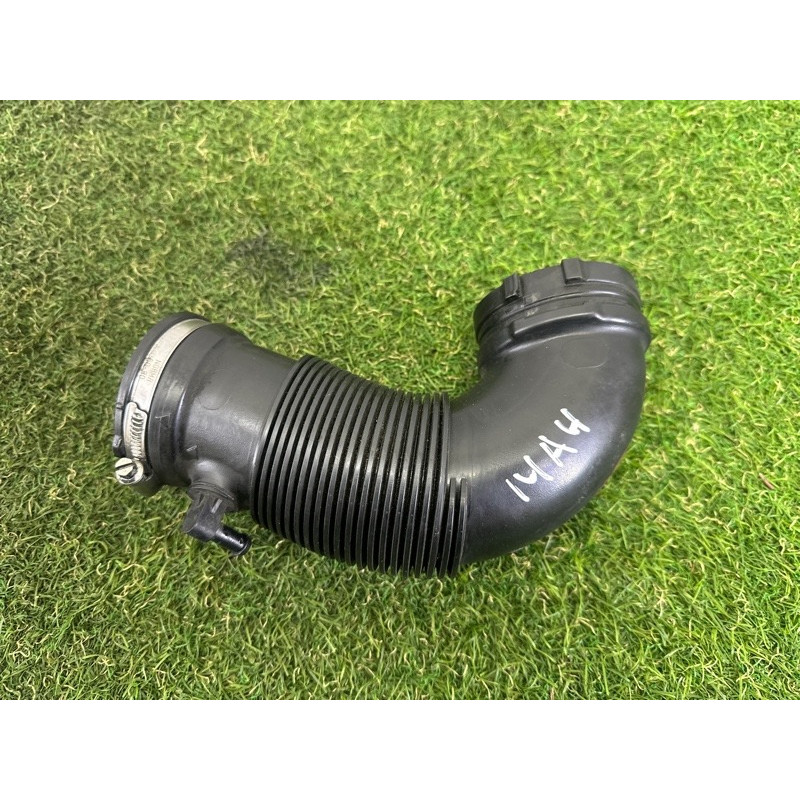 Патрубок воздушного фильтра (впускная система) AUDI A4 B9 2018 2.0 DBPA 06L129629A