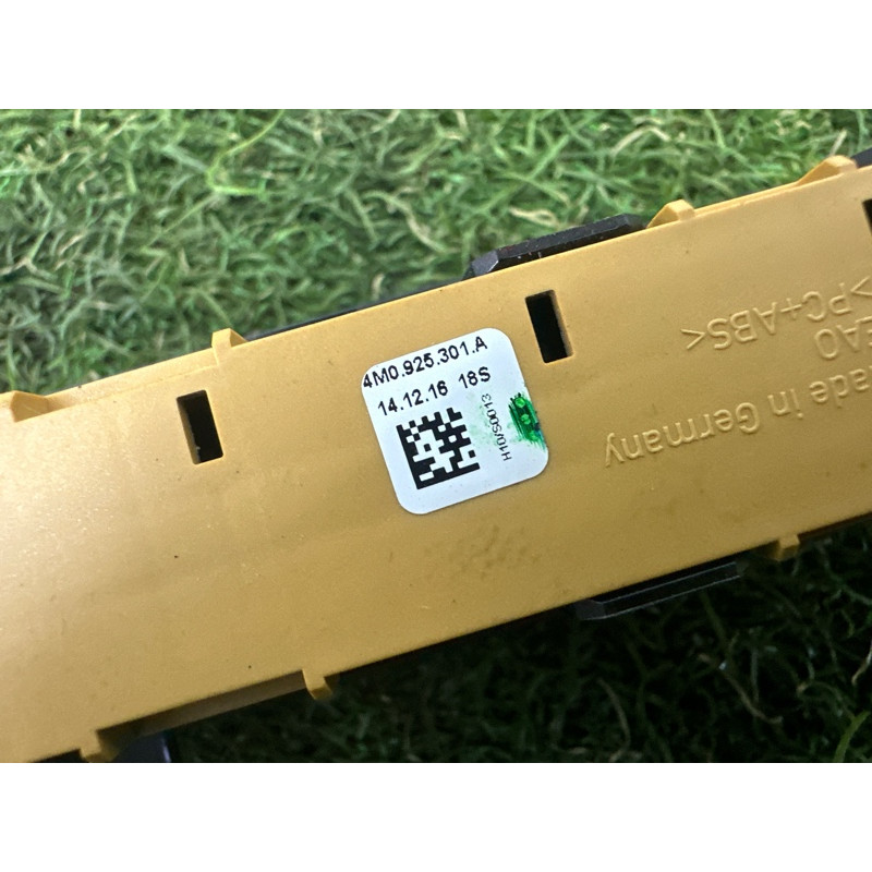 Блок кнопок (электрика / кнопки) AUDI Q7 4M 2017 2.0 TFSI 4M0925301A