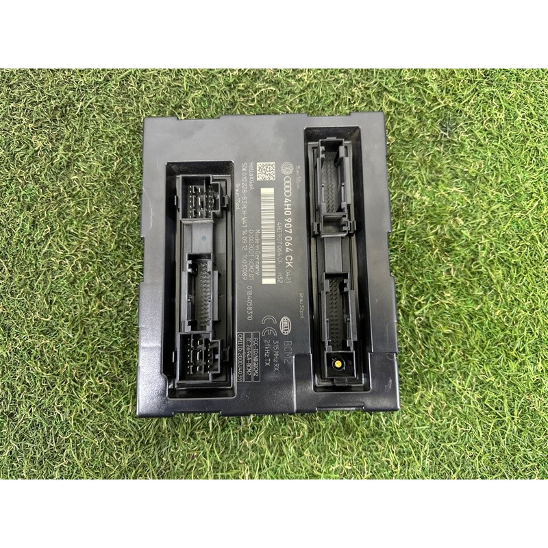 Модуль BCM (електрика / блоки управління) Volkswagen Touareg NF 2013 3.6 4H0907064CK