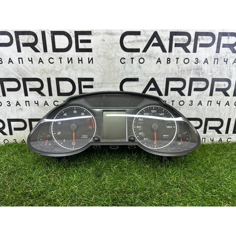 Панель приборов (салон) AUDI Q5 8R 2012 3.2 8R0920981G