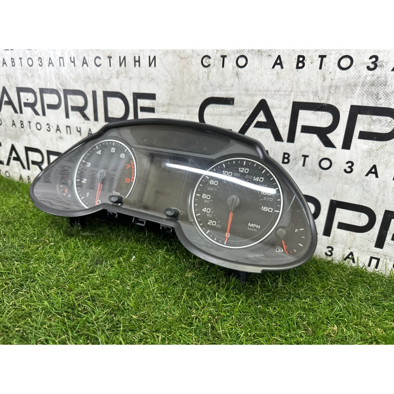 Панель приборов (салон) AUDI Q5 8R 2012 3.2 8R0920981G