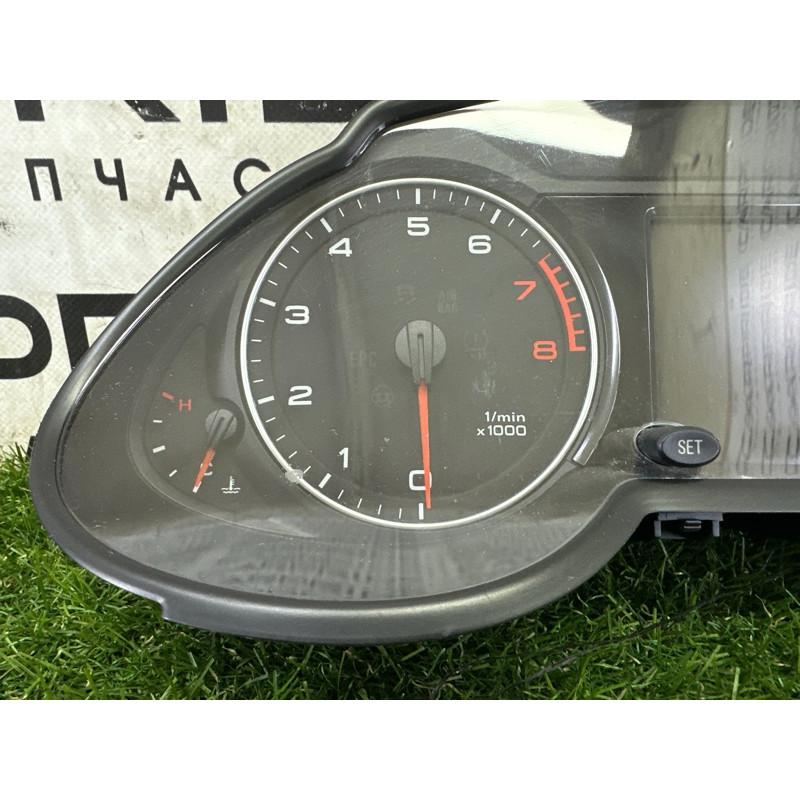 Панель приборов (салон) AUDI Q5 8R 2012 3.2 8R0920981G