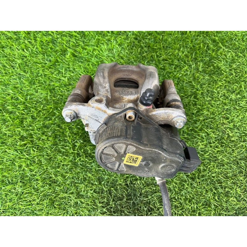 Суппорт тормозной (тормозная система) Mercedes-Benz EQB 350 X243 2022 A2474233900