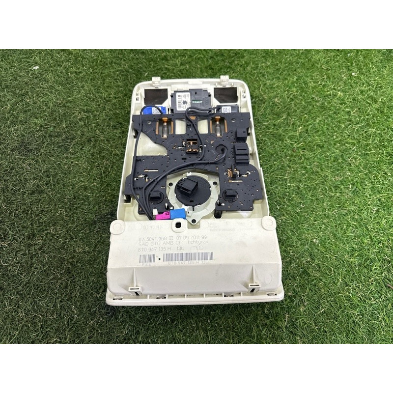 Плафон салона (салон) AUDI Q5 8R 2012 3.2 8T094714013U