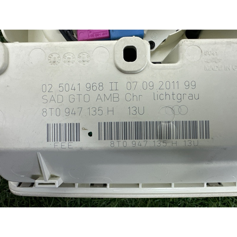 Плафон салона (салон) AUDI Q5 8R 2012 3.2 8T094714013U