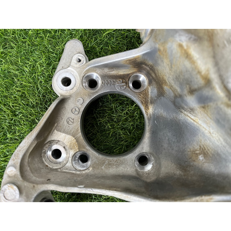 Цапфа подвески (подвеска) Mercedes-Benz EQB 350 X243 2022 A2433502301