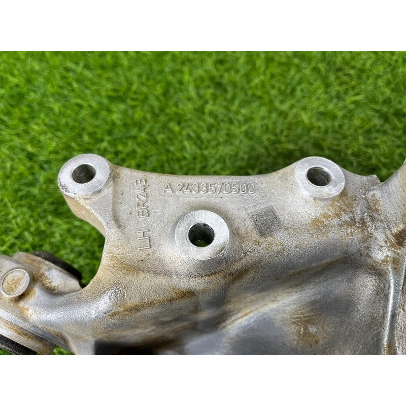 Цапфа подвески (подвеска) Mercedes-Benz EQB 350 X243 2022 A2433502301