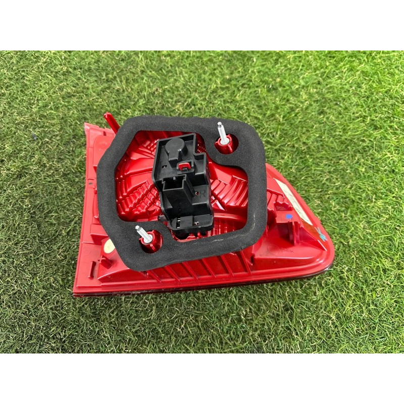 Задний фонарь (оптика) Volkswagen Touareg NF 2011 3.6 7P6945094C