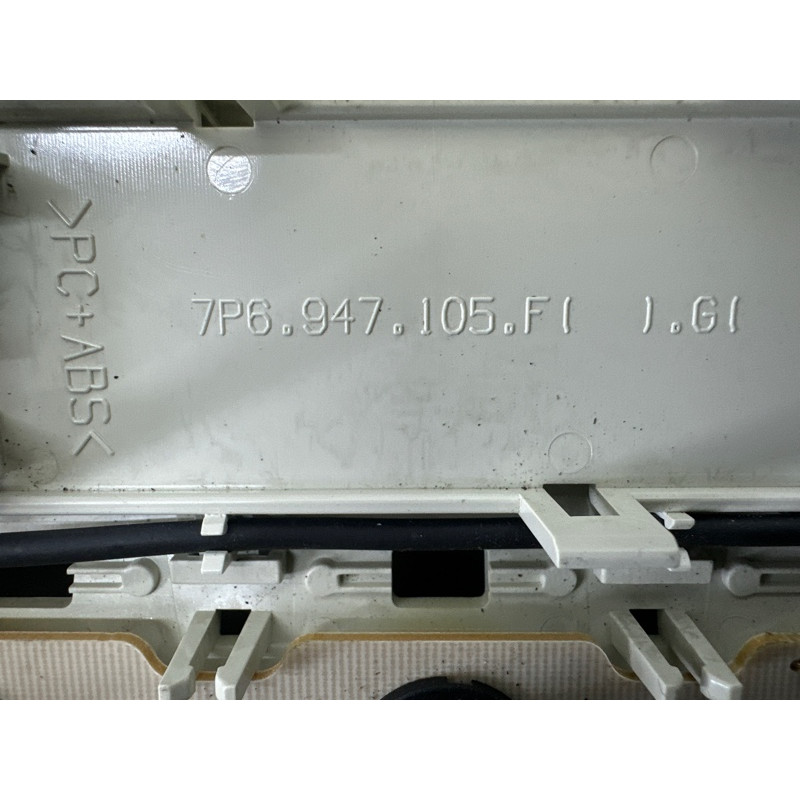 Плафон салона (салон) Volkswagen Touareg NF 2011 3.6 7P6947105FH67