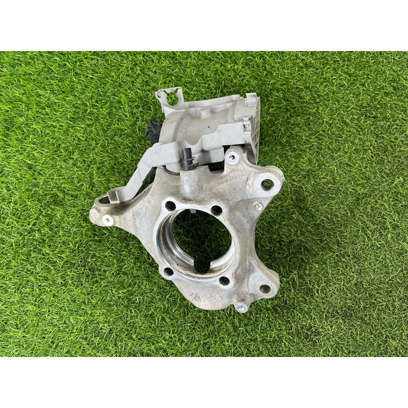 Поворотный кулак (подвеска) Mercedes-Benz EQB 350 X243 2022 A2473320200