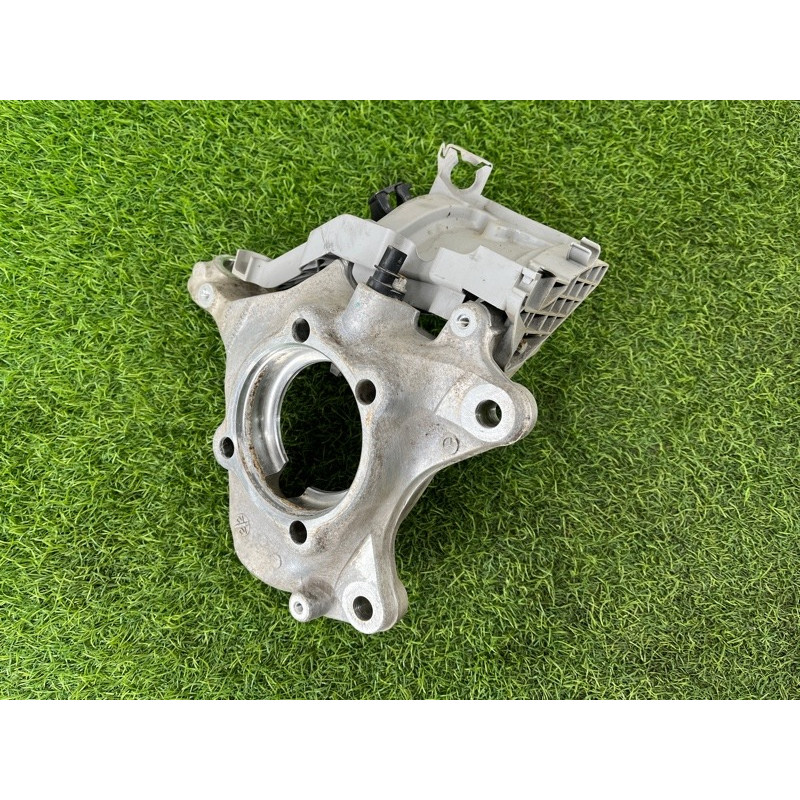 Поворотный кулак (подвеска) Mercedes-Benz EQB 350 X243 2022 A2473320200