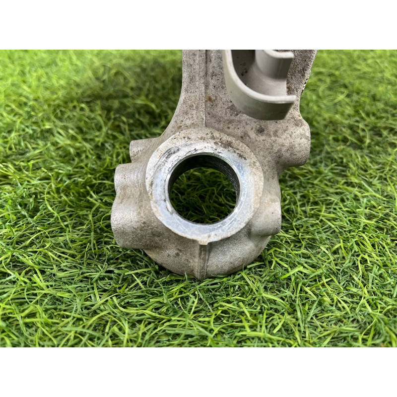 Поворотный кулак (подвеска) Mercedes-Benz EQB 350 X243 2022 A2473320200