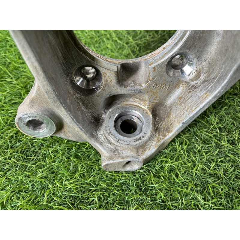 Поворотный кулак (подвеска) Mercedes-Benz EQB 350 X243 2022 A2473320200