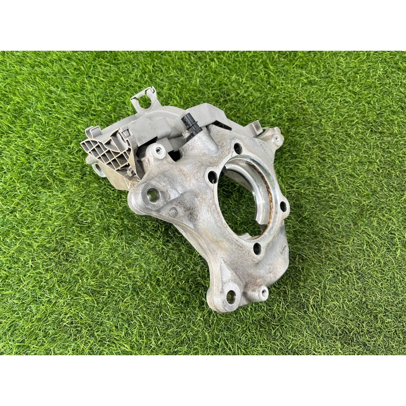 Поворотний кулак (подвеска) Mercedes-Benz EQB 350 X243 2022 A2473320100