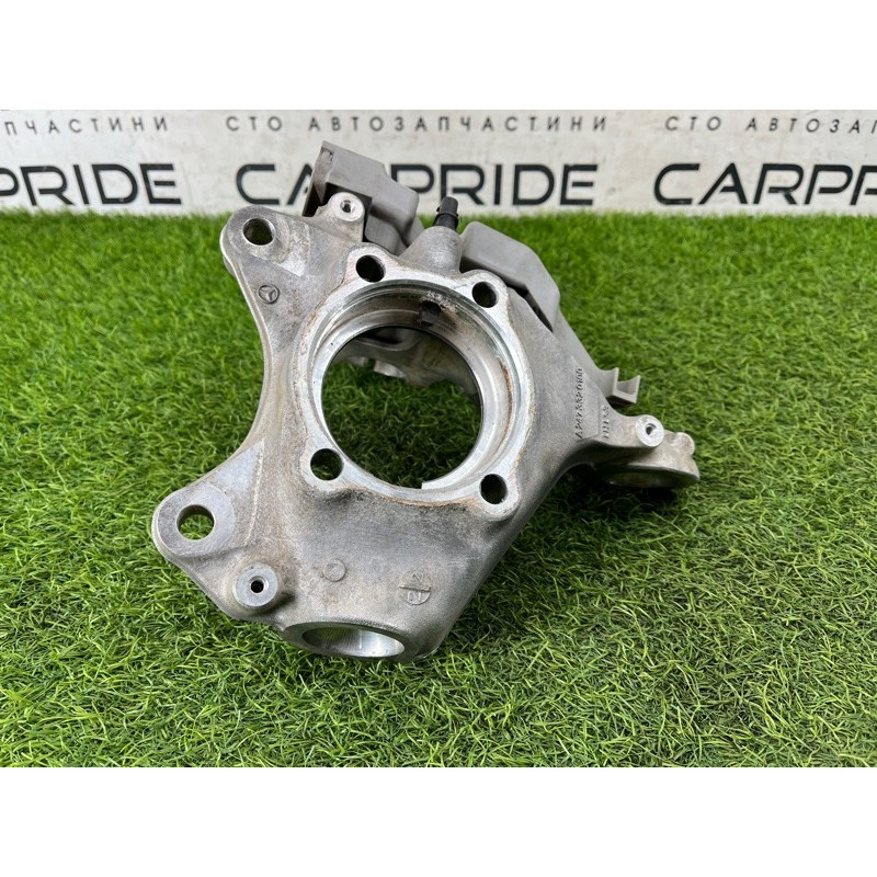 Поворотний кулак (подвеска) Mercedes-Benz EQB 350 X243 2022 A2473320100