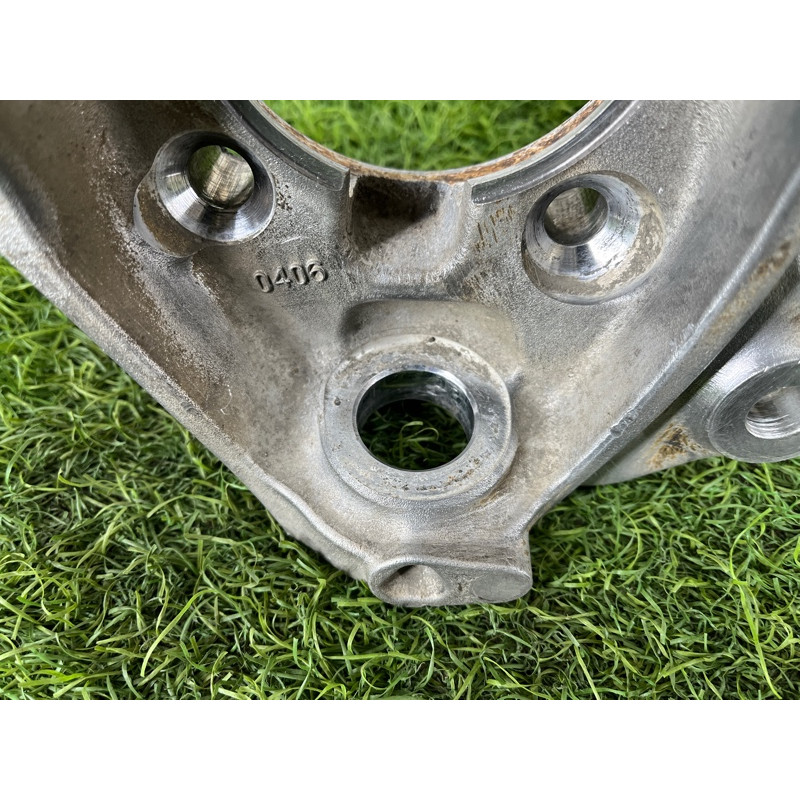 Поворотний кулак (подвеска) Mercedes-Benz EQB 350 X243 2022 A2473320100