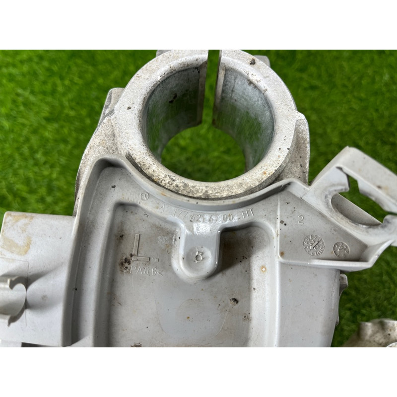 Поворотний кулак (подвеска) Mercedes-Benz EQB 350 X243 2022 A2473320100