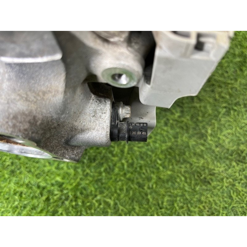 Поворотний кулак (подвеска) Mercedes-Benz EQB 350 X243 2022 A2473320100