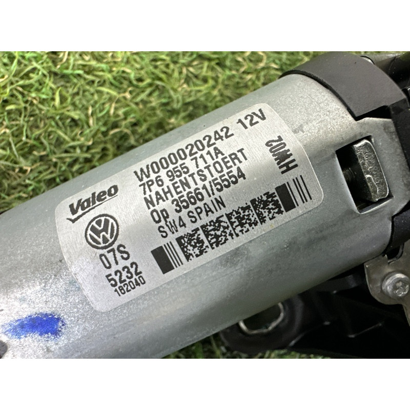 Мотор дворников (электрика) Volkswagen Touareg NF 2013 3.0 Hybrid 7P6955711A