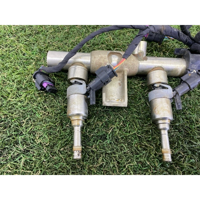 Топливная рампа (топливная система) AUDI A4 B9 2017 2.0 DBPA 06G906036