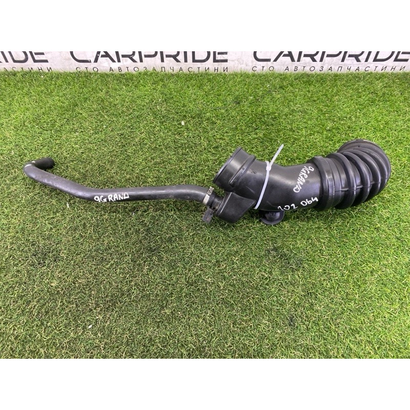 Патрубок воздушного фильтра (впускная система) Jeep Grand Cherokee WK2 2014 3.0 Diesel 68088275AB