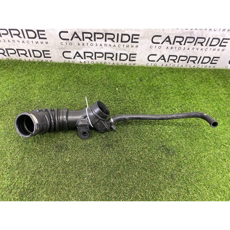 Патрубок воздушного фильтра (впускная система) Jeep Grand Cherokee WK2 2014 3.0 Diesel 68088275AB